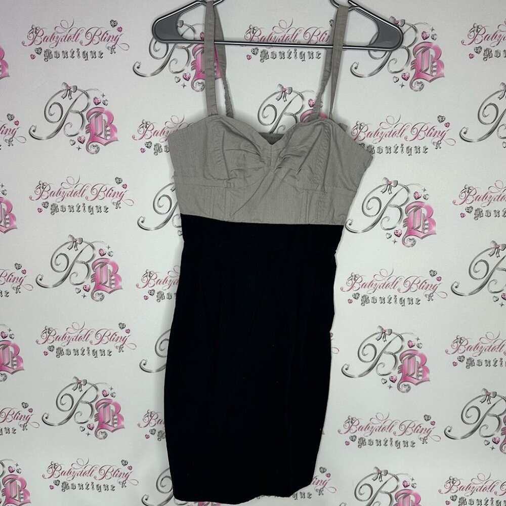 Wilfred dress aritzia bustier tight body on dual half Stylish Black Gray Dress